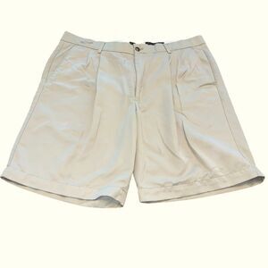 Greg Norman Men’s Khaki Pleated Shorts Size 38